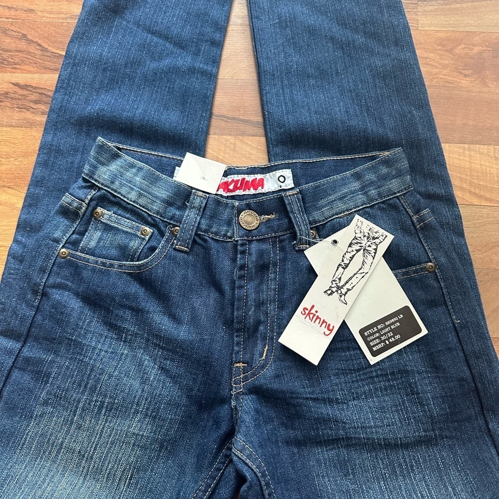 🚨NWT! 🚨Relaxed Fit Denim Jeans in Classic Blue - Picture 2 of 3